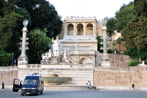 The Fontana della Dea di Roma is a monumental fountain located in Piazza del Popolo