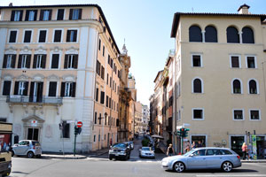 This intersection is between the streets of Lungotevere Tor di Nona and Via del Banco di Santo Spirito