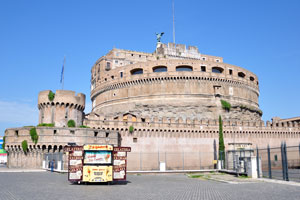 Outdoor ice cream booth is beside the Castel Sant'Angelo