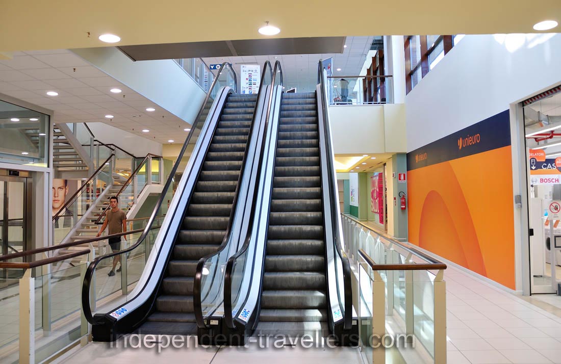 A double escalator is implemented in &ldquo;Porta Santa Lucia&rdquo; shopping center
