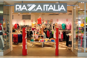 Piazza Italia clothing shop is found inside “Porta Santa Lucia” shopping center