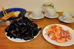 We have bought mussels and prawns for our breakfast