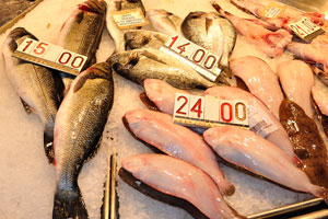 The price of orata is €14, the price of branzino is €15, the price of sogliola is €24