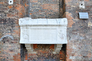Commemorative plaque on the wall of the Campo San Giovanni e Paolo church