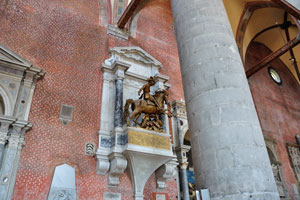 Equestrian statue in Santi Giovanni e Paolo