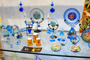 Tiny aquariums made from Murano glass in Studio Cimaro Glass