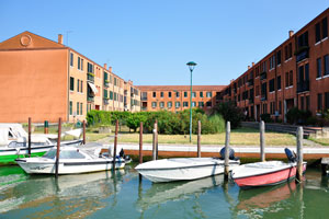These buildings are located opposite the Serenella vaporetto station on Murano island