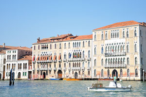 Palazzo Foscari and Palazzo Giustinian palaces are situated in the Dorsoduro district and overlooking the Grand Canal