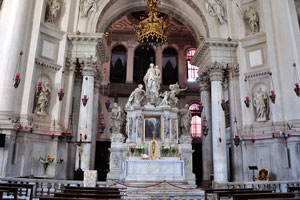 High Altar with the holy icon of Panagia Mesopantitisa is inside Santa Maria della Salute