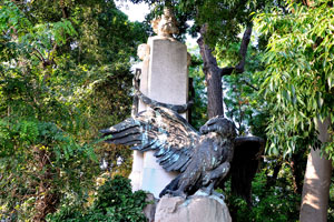 Statue of an eagle in the Giardini