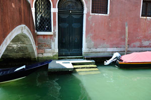 The tiny private bridge spans over the Venetian canal of Rio dei Frari