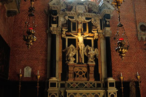 Altar of the Crucifix in the church of Frari