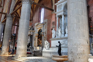 Mausoleum for Tiziano in the church of Frari