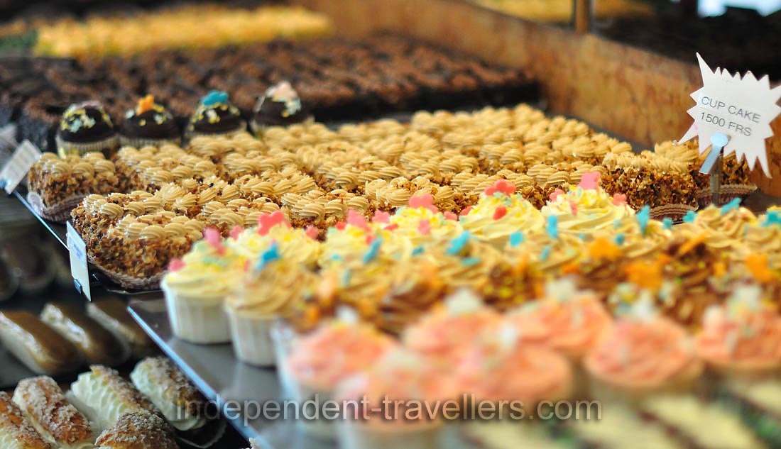 Cupcakes are in the Pâtisserie Abidjanaise confectionery