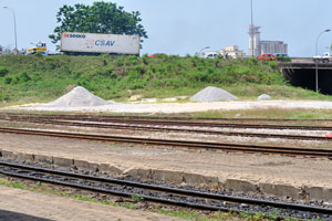 Railway tracks are on the train station of Sitarail