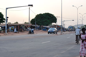 Boulevard Alassane Ouattara is adjacent to the Grand Mosque
