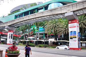 Monorail line is going along Jalan Sultan Ismail