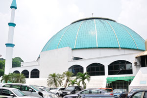 This muslim temple is located very close to KL Butterfly Park