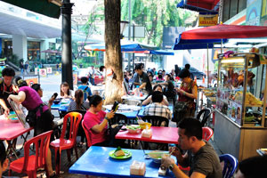 Morning photograph of the inexpensive Venny restaurant which is beside the Nasi Kandar Arraaziq restaurant