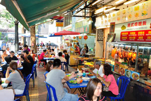Lovely Venny restaurant is located near the intersection of Bulan 1 and Bintang streets