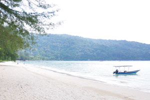 Teluk Dalam beach is located on the south of the Besar island