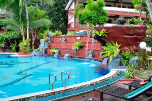 Arwana Perhentian Resort has its own nicely decorated swimming pool