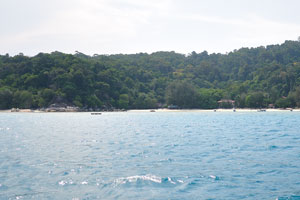 Our speedboat has driven close to the next destination point named “Flora beach” on Besar