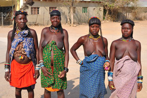 A group of the pregnant Zemba women
