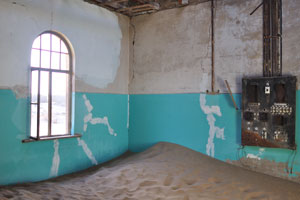 Today the crumbling ruins of Kolmanskop bear little resemblance to its former glory