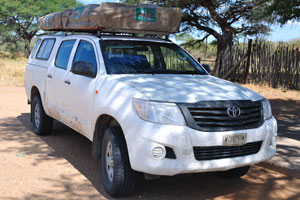 It is funny that the Toyota Hilux 4x4 in the end of the trip has the paper number plate, isn't it?