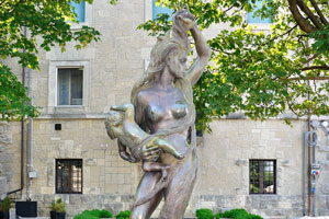 This statue is dedicated to the bombing of San Marino