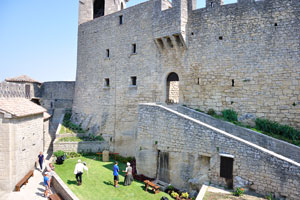 This strong wall protects the next inner level of the Guaita castle