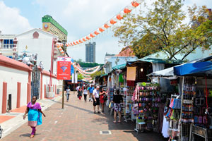 Pagoda Street along the Sri Mariamman Temple
