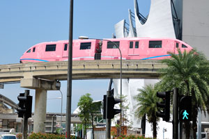Sentosa Express monorail gets you from the third floor of Vivocity Mall to Sentosa Island