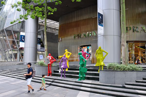 Named “Urban People”, these coloured human figures decorates the steps of ION Orchard