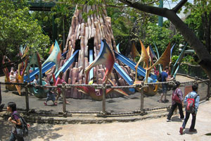 Dino-Soarin is a children's ride located in The Lost World zone