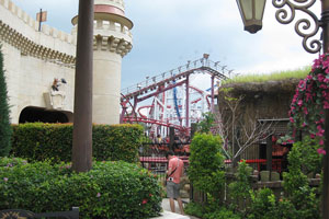 Enchanted Airways is an outdoor steel junior roller coaster located in the Far Far Away zone