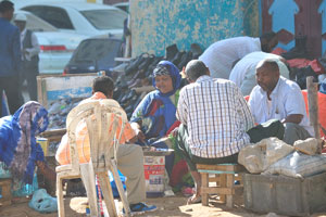Vendors on the Arwada road