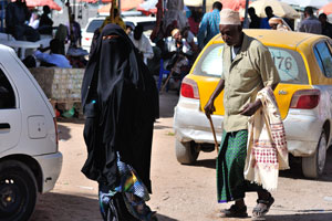 Somali woman wears the niqab