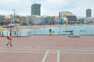 Real Club Victoria is located on the square of Plaza Alonso Ojeda