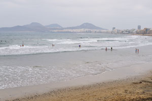 The southwestern part of Las Canteras beach is popular among surfers