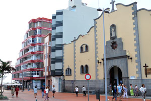 The church of “Parroquia del Santísimo Cristo Crucificado” is located on the street of Calle Olof Palme