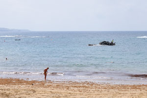 The beach of Las Canteras is the main urban beach of the city of Las Palmas de Gran Canaria