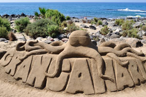 The “Gran Canaria” sand sculpture is decorated with an octopus on its top