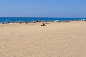 The wonderful Maspalomas beach has a length of about 3 miles from Playa del Inglés to the Faro lighthouse