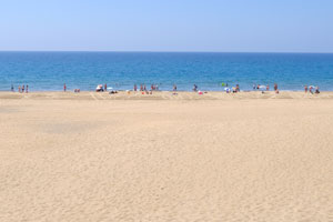 Maspalomas beach slopes gently into the ocean and is well patrolled by Life guards