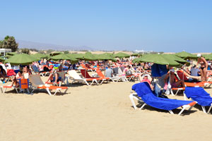 There are sun loungers on Maspalomas beach