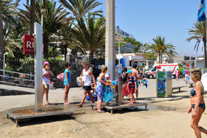 Beach showers are installed on Maspalomas beach