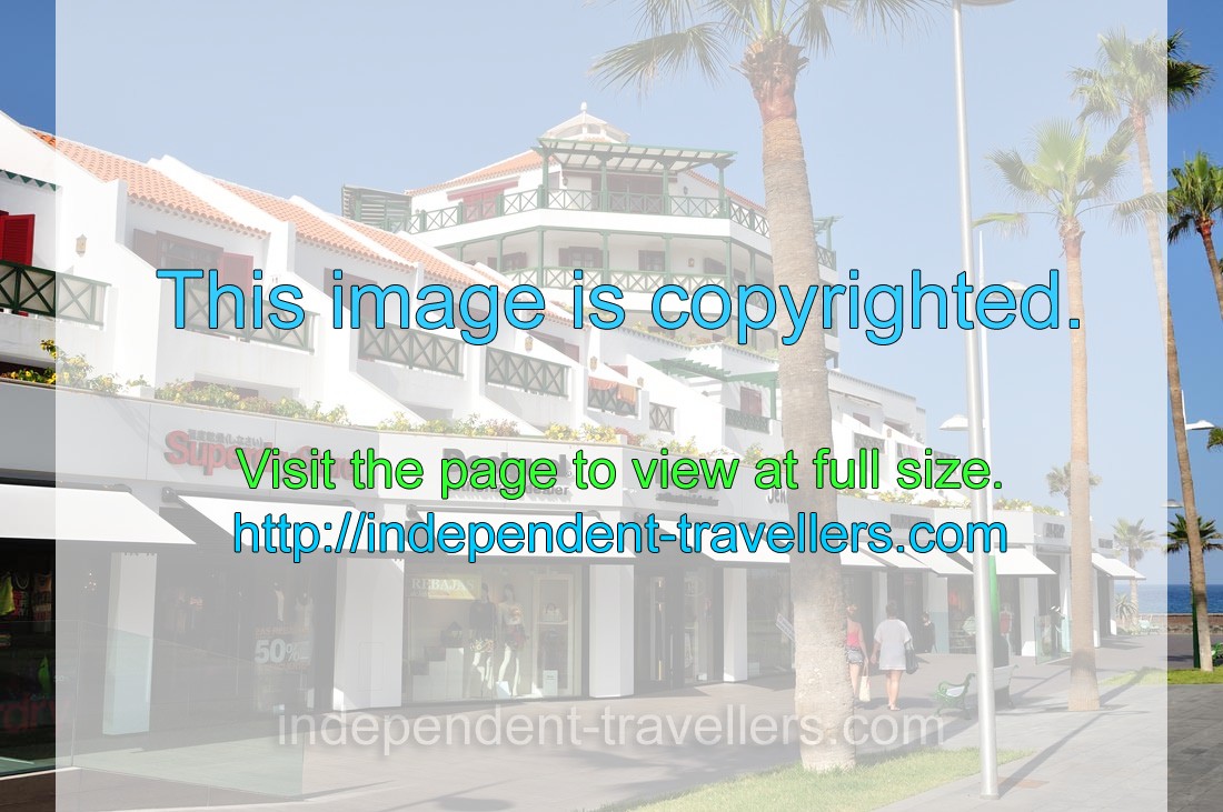 een miljoen Vergelden Annoteren Desigual authorised dealer - Playa de las Américas on Tenerife - Spain