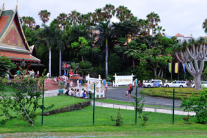 This is the square at the entrance to the park
